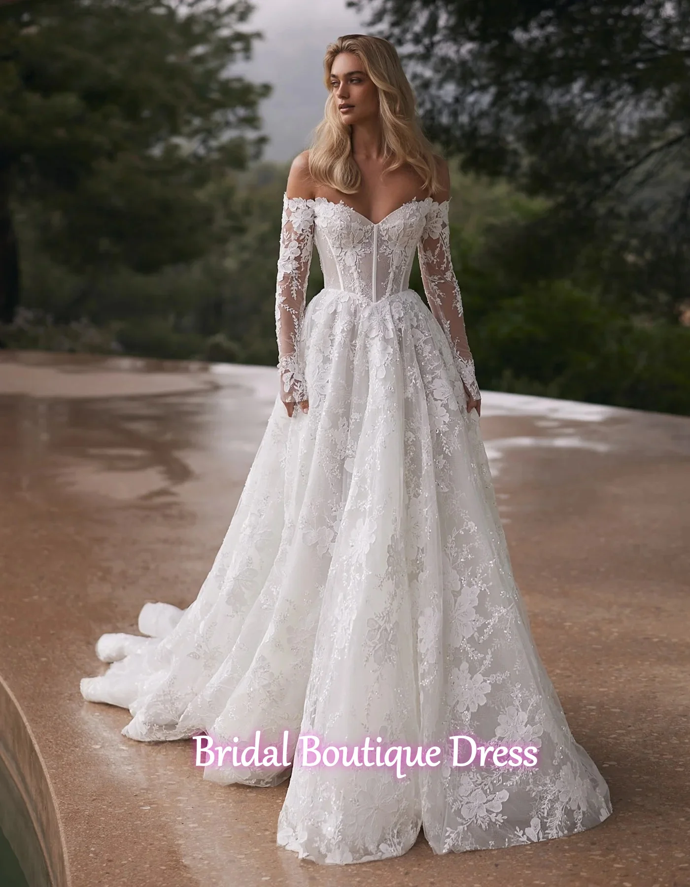 A-Line Graceful Wedding Dresses Strapless Long Sleeve Vestido De Novia Lace Embroidery Vintage Custom Made Bridal Gown