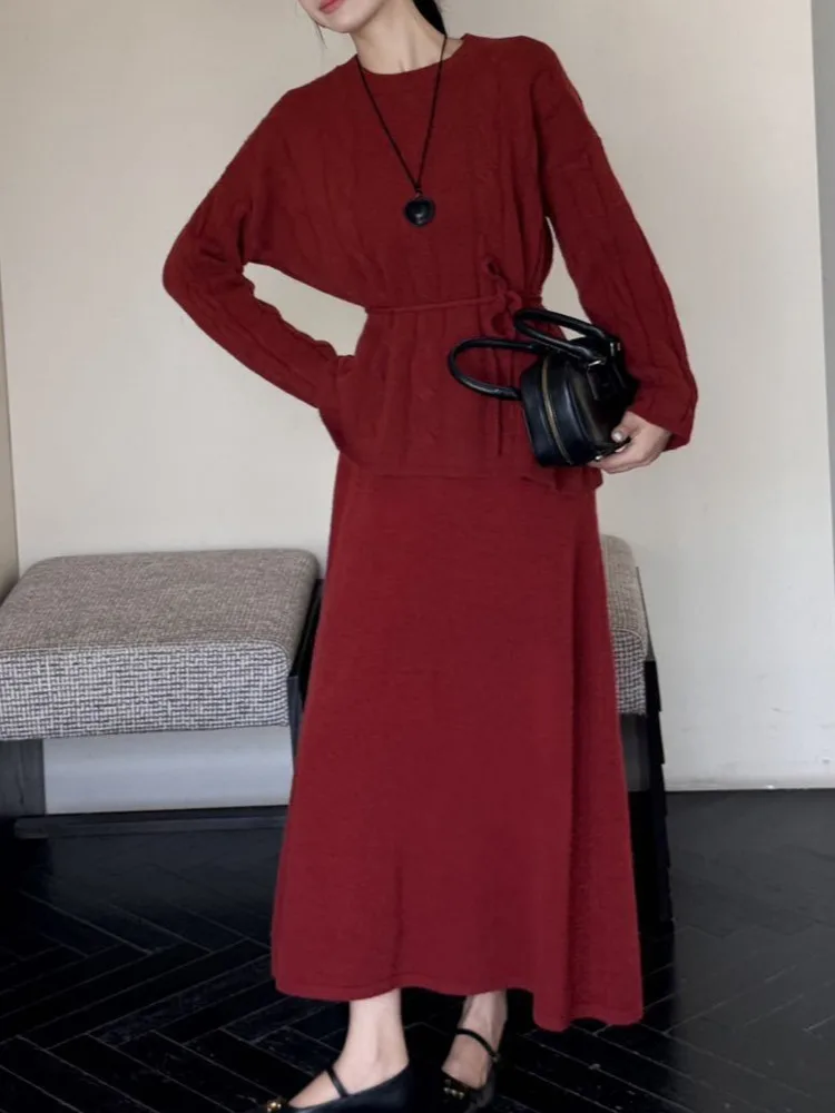 WHTREND مجموعة متماسكة برقبة دائرية للنساء لخريف وشتاء 2025 سترة جديدة برباط علوي + تنورة فضفاضة طقم مكون من قطعتين WH1821 #4