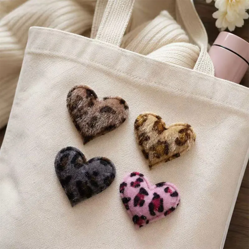 80 Stück Leopardenmuster-Haaraccessoires in Herzform, 3,2 x 3,4 cm, Haarspangen, Haarnadeln, Schleifen, Dekorationen für Kleidung und Accessoires. – Detail 1