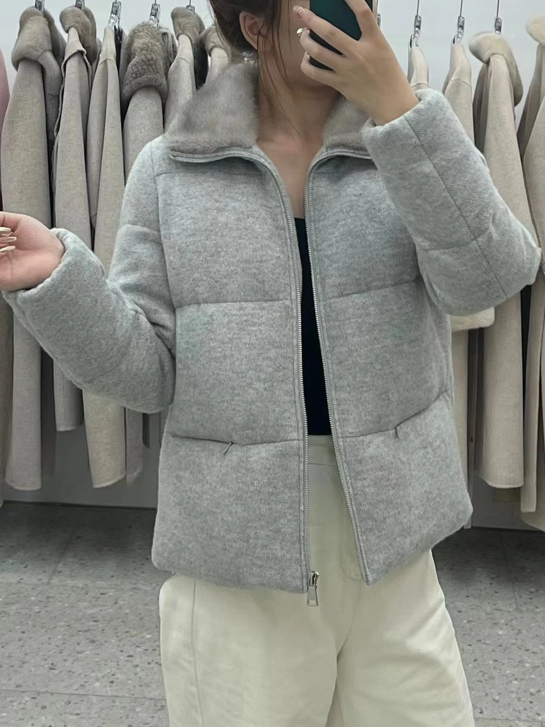 

Новая легкая роскошная куртка на гусином пуху с норковым воротником для женщин, короткая шуба с воротником-стойкой и шнурком на талии для тепла