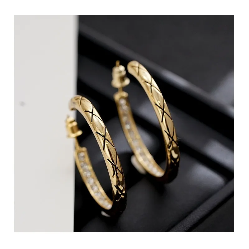 

Rhombus with Diamond Earrings Women's Earrings Retro Temperament Circle Large Circle Earrings New