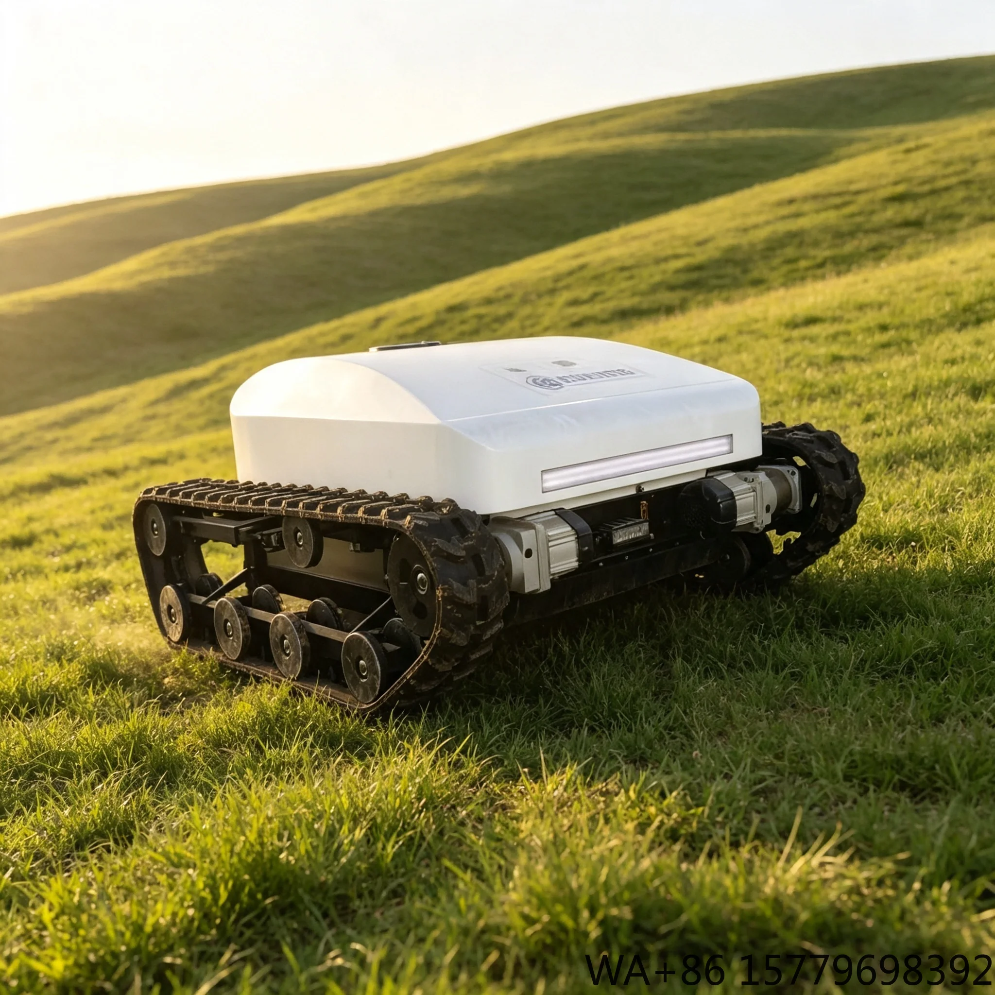 Industrial  Tracked Grass Cutter 31 Inch Remote Control Lithium Battery Crawler Mower CE Commercial Orchard DIY 4000W