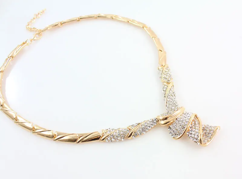 Wholesale Fashion Gold Color Alloy Rhinestone Wedding Jewelry Sets Necklace Bracelet Ring Earrings For Women Bridal