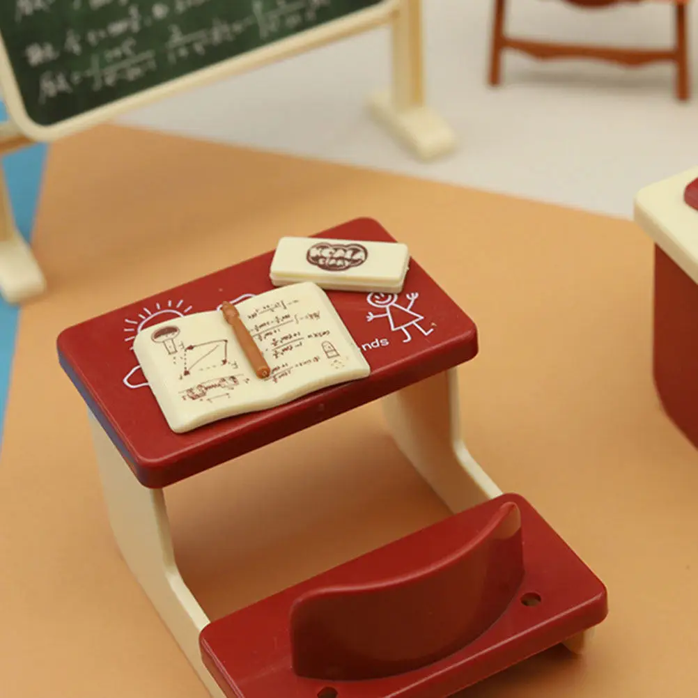 

2 комплекта миниатюрных аксессуаров для класса: реалистичная доска, стол, стул, декор для миниатюрного дома, диорамы, поделок, натуральная текстура