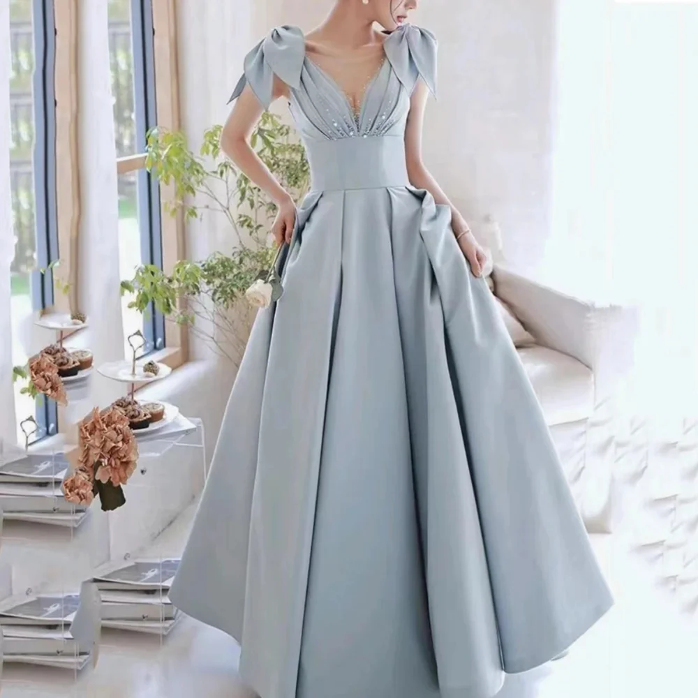 Elegant Long Light Blue V Neck Satin Evening Dresses Sleeveless A Line Floor Length فساتين سهرة 2024 فاخره جدا