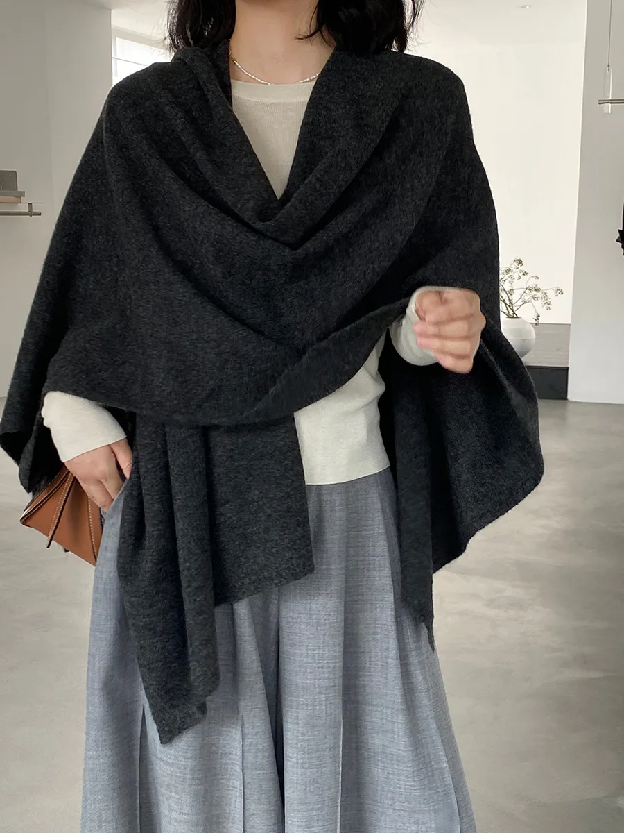 

2025 Autumn-Winter Atmospheric Solid Color Large Shawl Women's Fall Casual Knitted Sweater