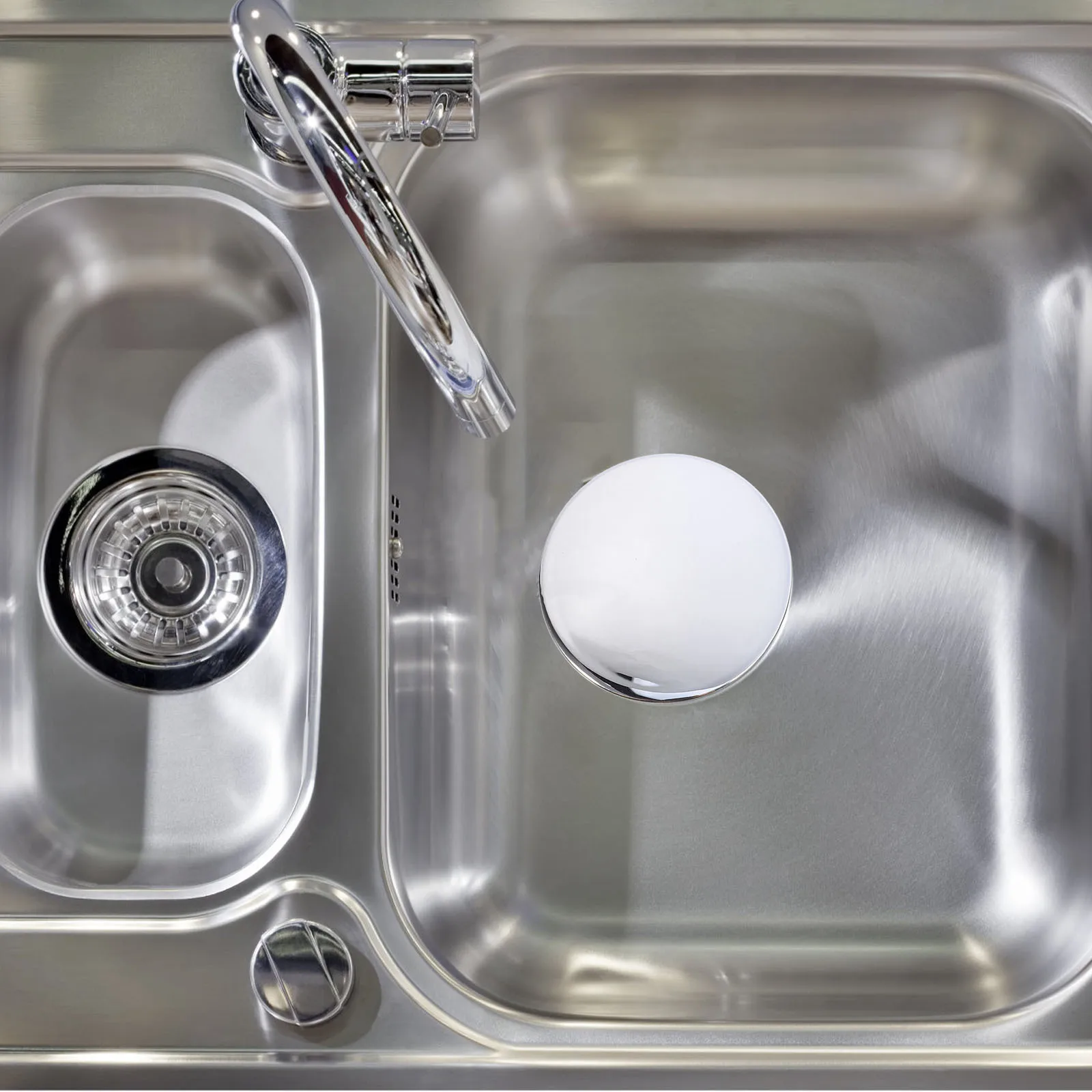 

2Pcs Universal Kitchen Sink Hole Covers Stainless Steel Decorative Countertop Plug Easy Install Rustproof Screw Tightening