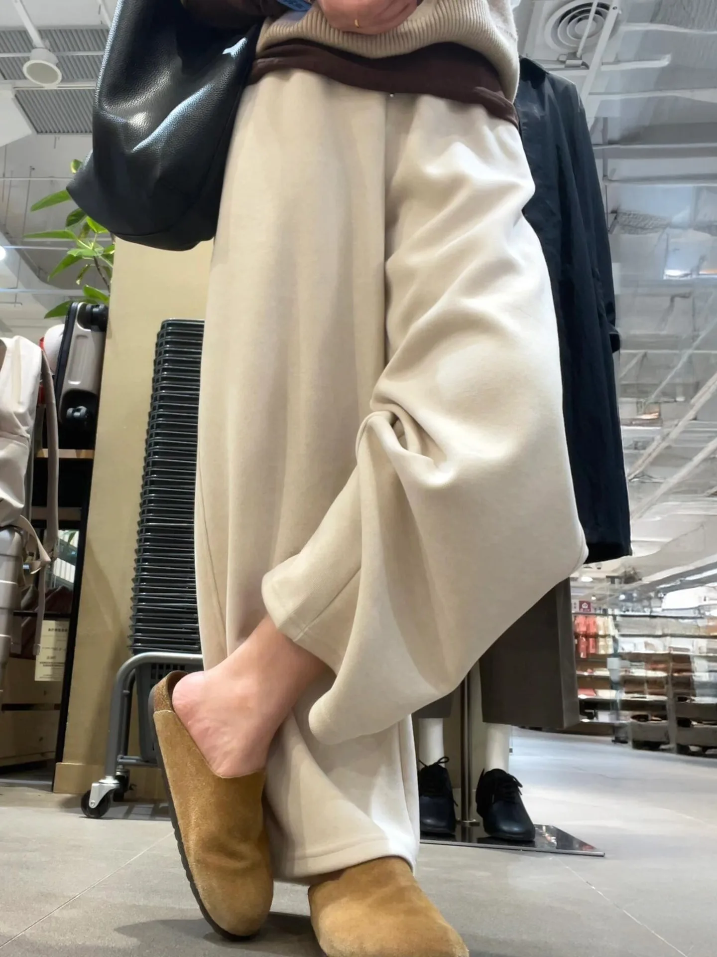 Pantaloni a gamba larga a vita alta Pantaloni invernali comodi e dimagranti foderati in Fce dal taglio dritto casual da donna in colore beige