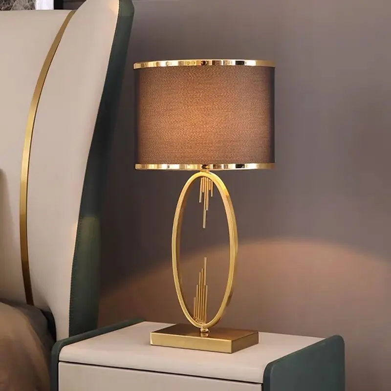 

Light luxury modern American desk lamp living room bedroom bedside table decoration home simple Nordic style high-end beds