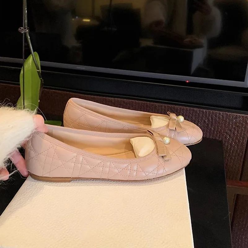 

Shallow mouth flat shoes 2025 fashion casual princess bow pearl ballet shoes embroidery