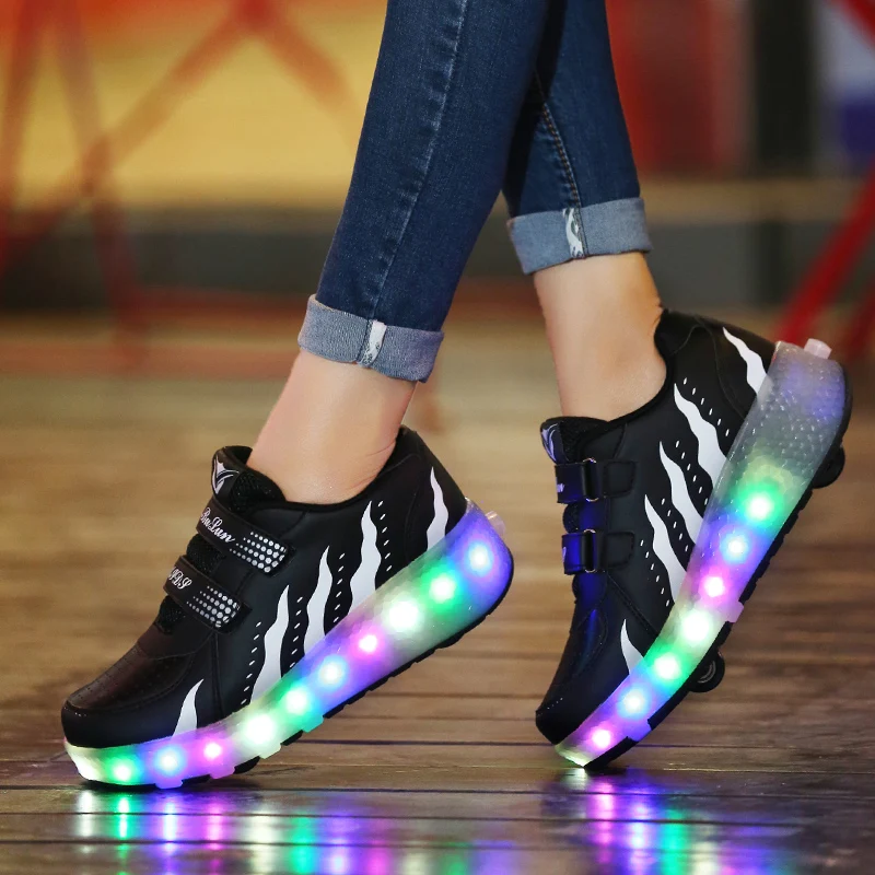 Fashion roller skates with lights Students 2 wheels roller skates sneakers removable multi-functional wheel shoes