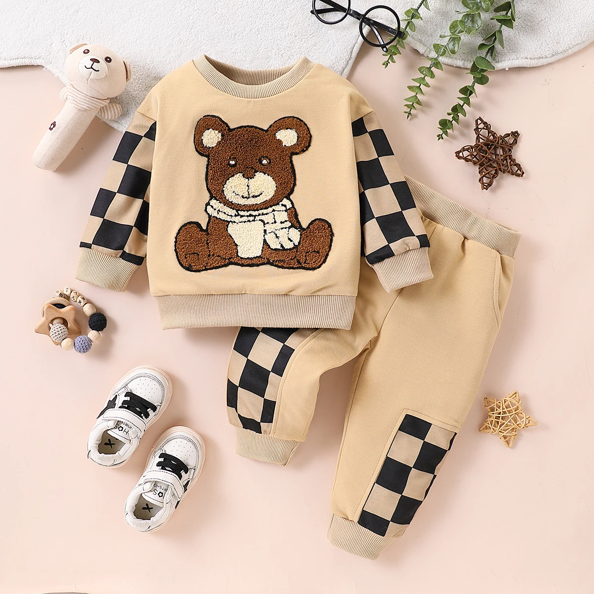 2-piece set of fashionable and casual baby boy teddy bear three-dimensional embroidered ribbed round neck patchwork plaid long s