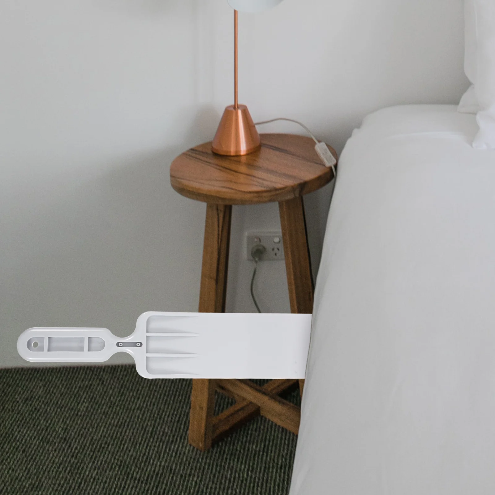 

Bed Sheet Changing Tool Mattress Lifter Effort Saving Riser Pad for Hotels Hospitals Institutions Mattress Riser