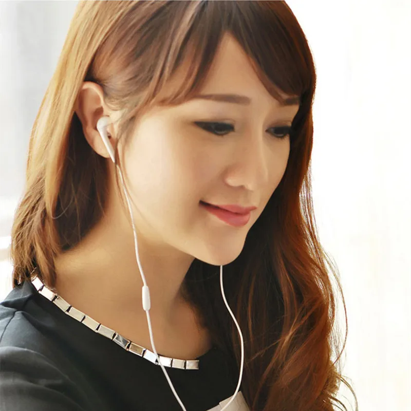Remax intrauditivos-auriculares con micrófono para teléfonos móviles, audífonos con cable de bajos de 303mm, AUDIO clásico, RM 3,5