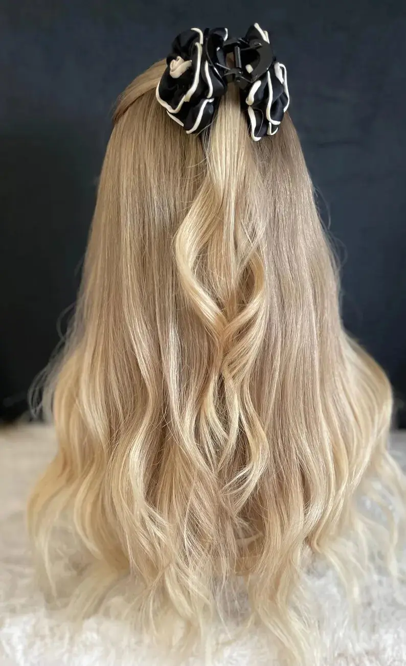 شعر مستعار أشقر فاتح مع جذور داكنة، شعر مستعار صناعي مموج بدانتيل أمامي، شعر مستعار عالي الكثافة، خط شعر ناعم يوميًا #4