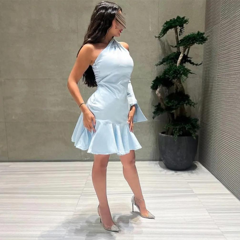 Op maat gemaakte korte crêpe-avondjurken met ruches Zeemeermin Eén schouder geplooid فسات Bravo • Knielengte galajurk voor dames