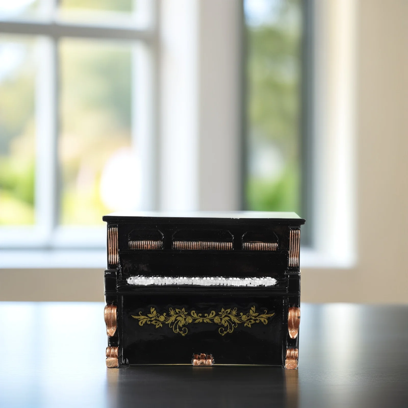 

1Pcs Decorative Flowerpot Piano Shape Bright Color Resin Material Creative Succulent Container Ideal for Cactus Bonsai Plants