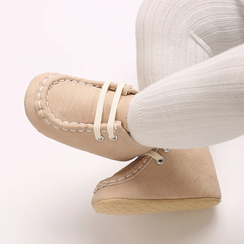 أحذية أطفال كلاسيكية كاجوال للأولاد بعمر 0-1 سنة برباط للربيع والخريف ونعل ناعم مريح للمشي غير الرسمي