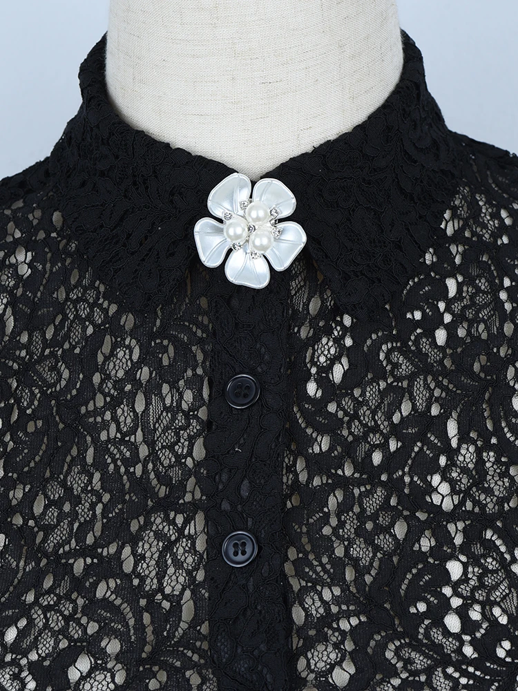2Pcs Imitation Shell Pearl Petal Flower Button Cover Luxury Shirt Sleeve Button Elegant Copper Cufflinks Accessories for Women