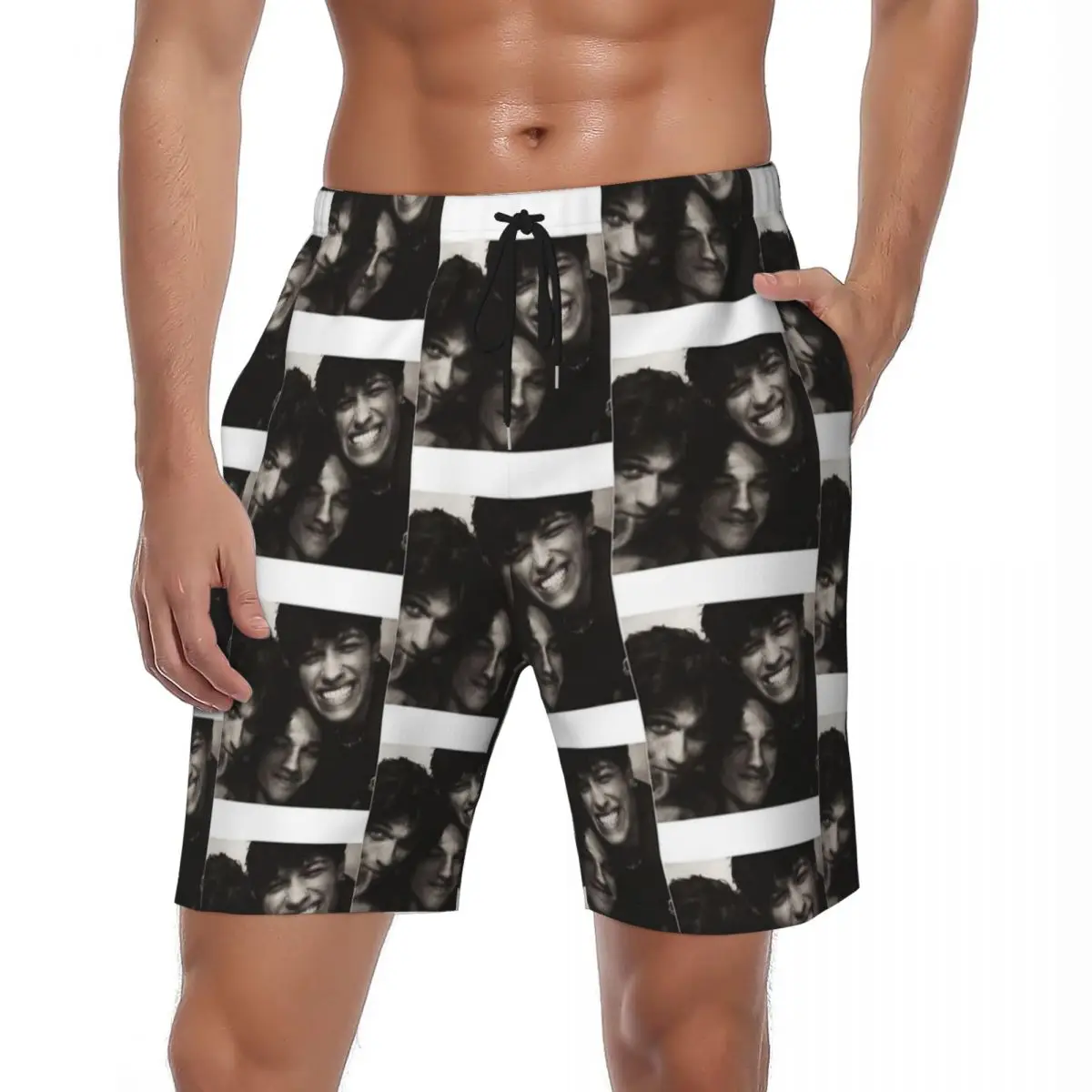 ฤดูร้อนกางเกงขาสั้นผู้ชาย Sturniolo Triplets Photo Collage วิ่งเพลงกางเกงขาสั้นชายหาดฮาวายกางเกงว่ายน้ําแห้งเร็วขนาดใหญ่