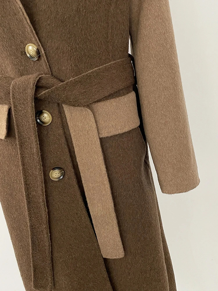 معطف صوف طويل بحزام واحد الصدر للسيدات لعام 2025 ملابس جديدة للخريف والشتاء سترة صوفية من فراء الثعلب الطبيعي والكشمير