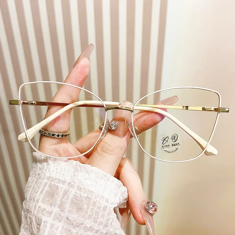 New Women's Style Optical Glasses Frame Fashionable Anti-blue Light Cat's Eye Large Frame Glasses High Quality Vision Protection