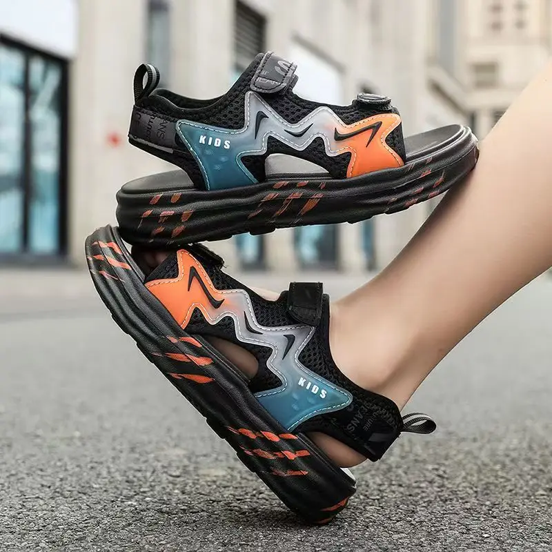 Kinder Sommer Outdoor Strand Sandalen Jungen Weiche Sohle Rutschfeste Anti Geruch Leichte Offene spitze Haken Casual Sport Sandalen