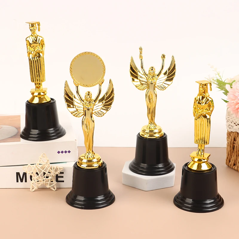 1Pcs Mini Plastic Male Female Doctoral Scholars Trophy Cup Prize Cup Early Educational Toys Reading Learning Award Gifts