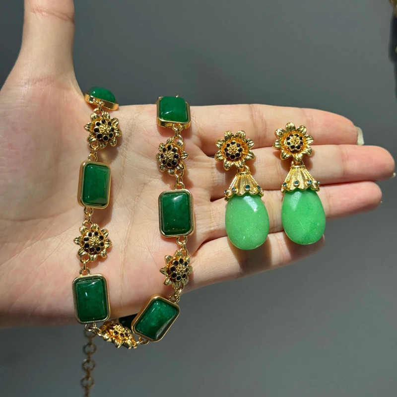 set-di-gioielli-vintage-in-vetro-verde-a-goccia-con-margherite-lussuoso-con-pietre-naturali-per-donna-collana-e-orecchini-a-fiore-regalo-classico-novita