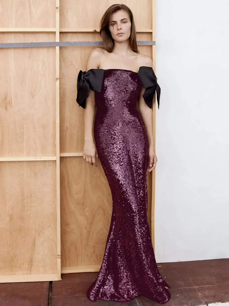 ชุดเดรสยาวสีแดงเบอร์กันดีประดับเลื่อมผูกโบว์เปิดไหล่สไตล์เซ็กซี่สำหรับผู้หญิง  งานเลี้ยงกลางคืน งานปาร์ตี้  หรูหราสง่างาม  ปี 2025