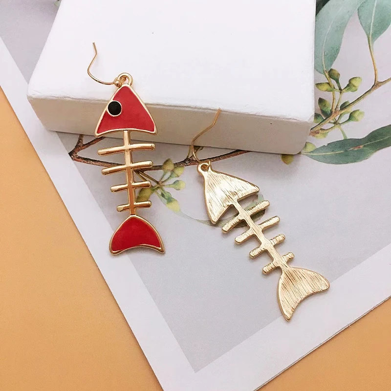 Fashion Colored Enamel Fish Shaped Earrings for Women 2024 New Tremdy Gold-plated Metal Fish Bone Earring Jewelry Accessories