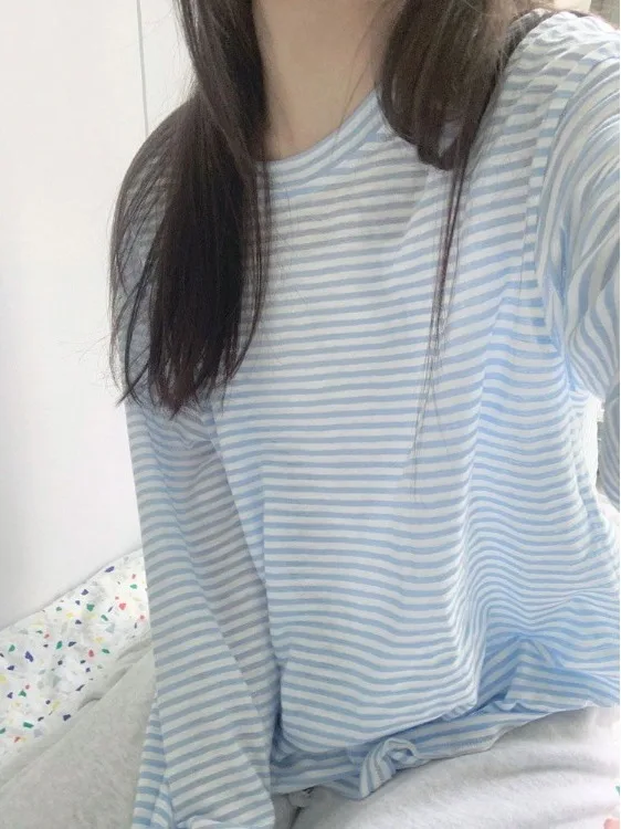T-shirt da donna allentata dimagrante lunga a righe blu primavera 2025 Nuovo strato base Sle irt Top pigro Sle di piccole dimensioni
