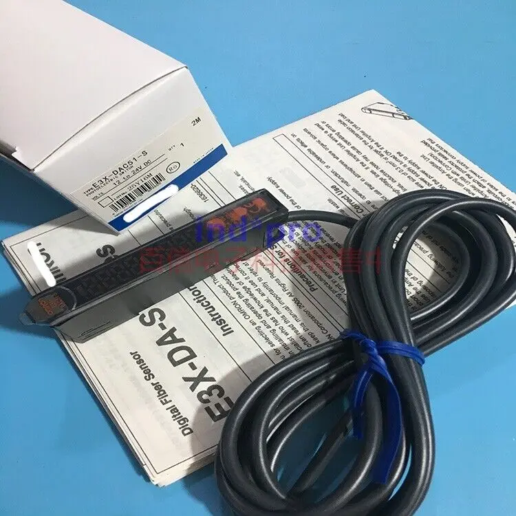 

1PCS new for photoelectric switch E3X-DAC51-S color digital optical fiber sensor