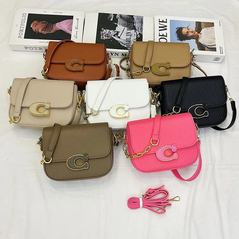 

Новое поступление 2023 года: модные женские сумки на ремне, нишевые и высококачественные маленькие квадратные стили-мессенджеры для легкого роскошного образа.