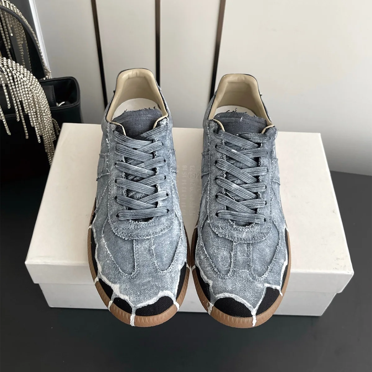 2026 High Quality Autumn Women Distressed Denim Drip Paint Lace Up Flat German Trainers ch26032713