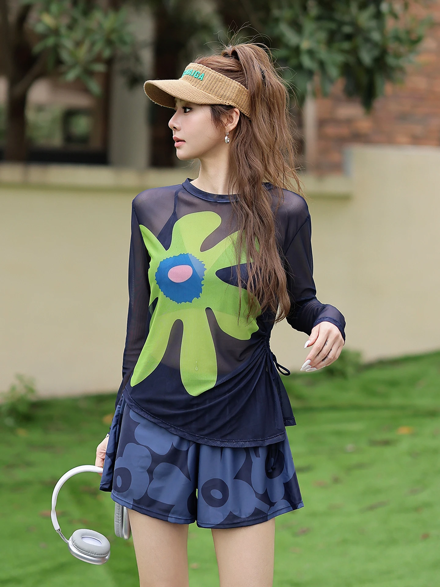 

2026 New Long Sleeve Three Piece Swimsuit Cover up Thermal Spring Separate Beach Vacation plus Size Girl Swimming Costume