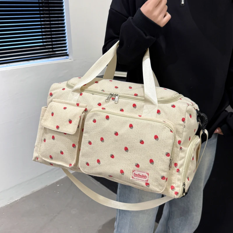 

Strawberry Travel Bag Carry On Luggage Duffel Bags with Shoes Pack Outdoor Hiking Shopping Handbag Large Weekend Tote Schoolbag
