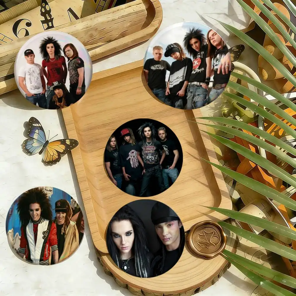 T-Tokio Hotel Band Badges 25 32 44 58 75 Mm Round Cosplay Pin Bag Decor Friends Gifts Brooch Souvenir