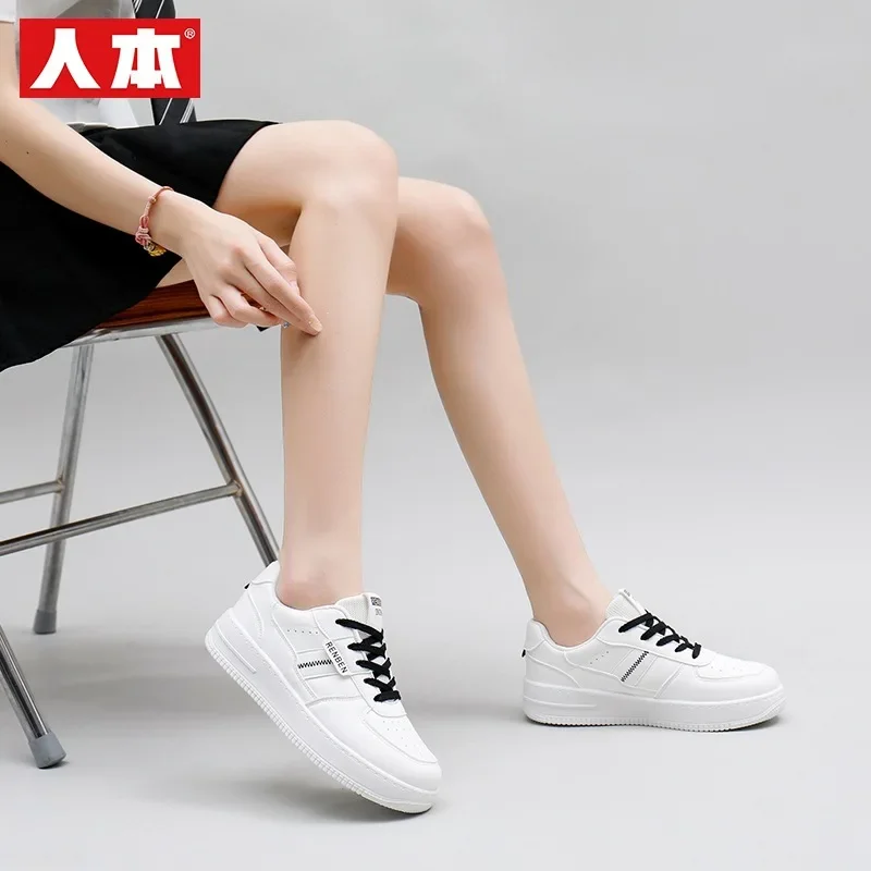 حار بيع الرجال على الانترنت سطح الأحذية الرياضية العصرية تنفس أزياء عارضة أحذية مجلس الأحذية البيضاء الصغيرة