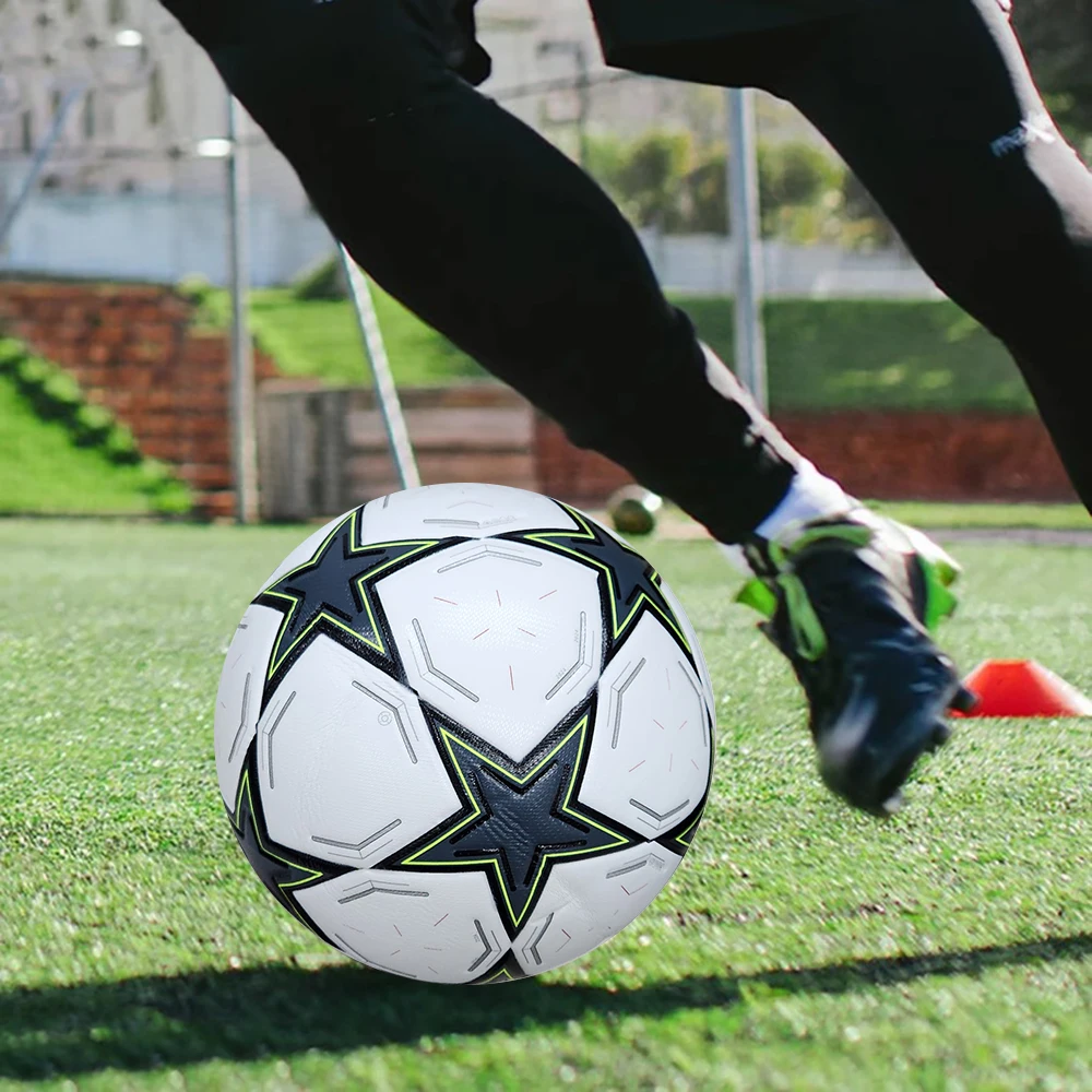 2024 サッカーボールプロフェッショナルサイズ 5 サイズ 4 高品質ソフト PU シームレスアウトドアスポーツリーグサッカートレーニングマッチ futboll