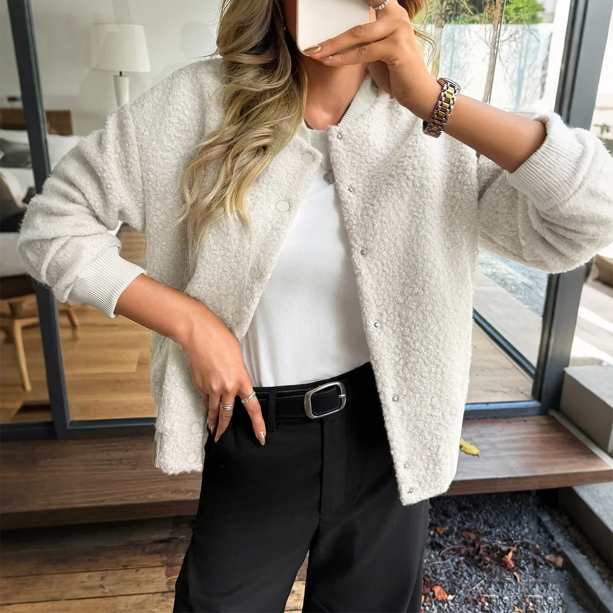 

Новая осенняя вязаная куртка женская повседневная свободная однотонная верхняя одежда с круглым вырезом и длинными рукавами пальто модный дизайн на пуговицах