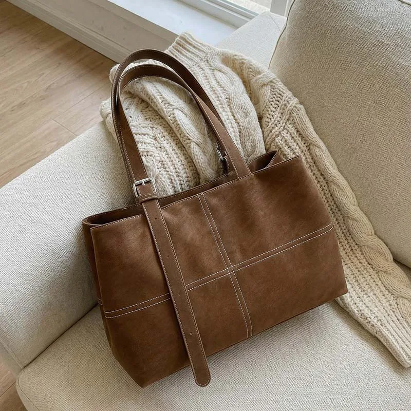 

Минималистичная сумка через плечо из искусственной кожи, новинка 2025, модная тенденция, повседневная большая сумка на плечо для повседневных поездок на работу для подростков и молодых женщин