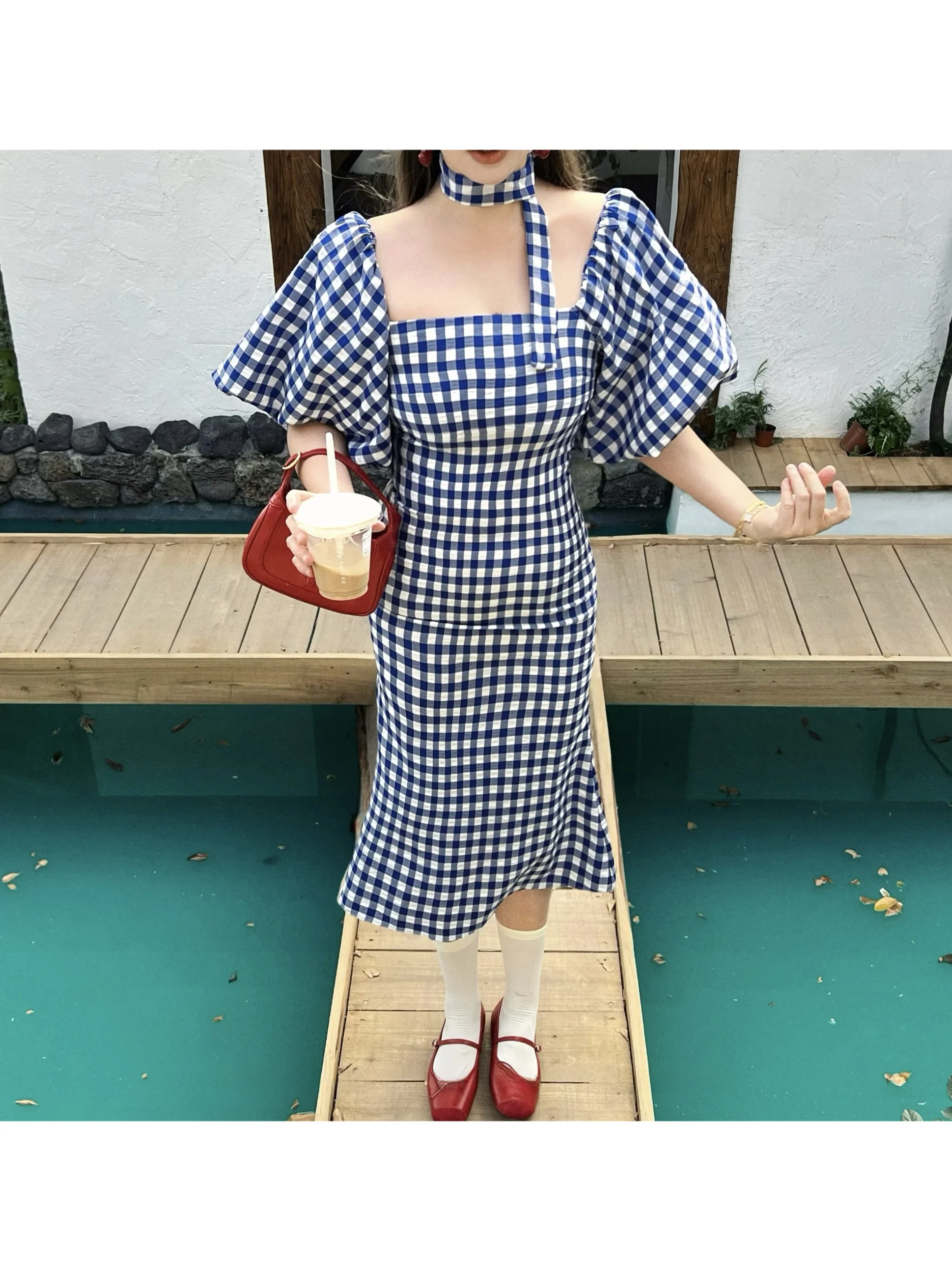 

Платье InJune Long Tail Fish Skirt сине-белое в клетку с рукавами-фонариками, широким воротником, двусторонним ношением, на одно плечо, 3D крой