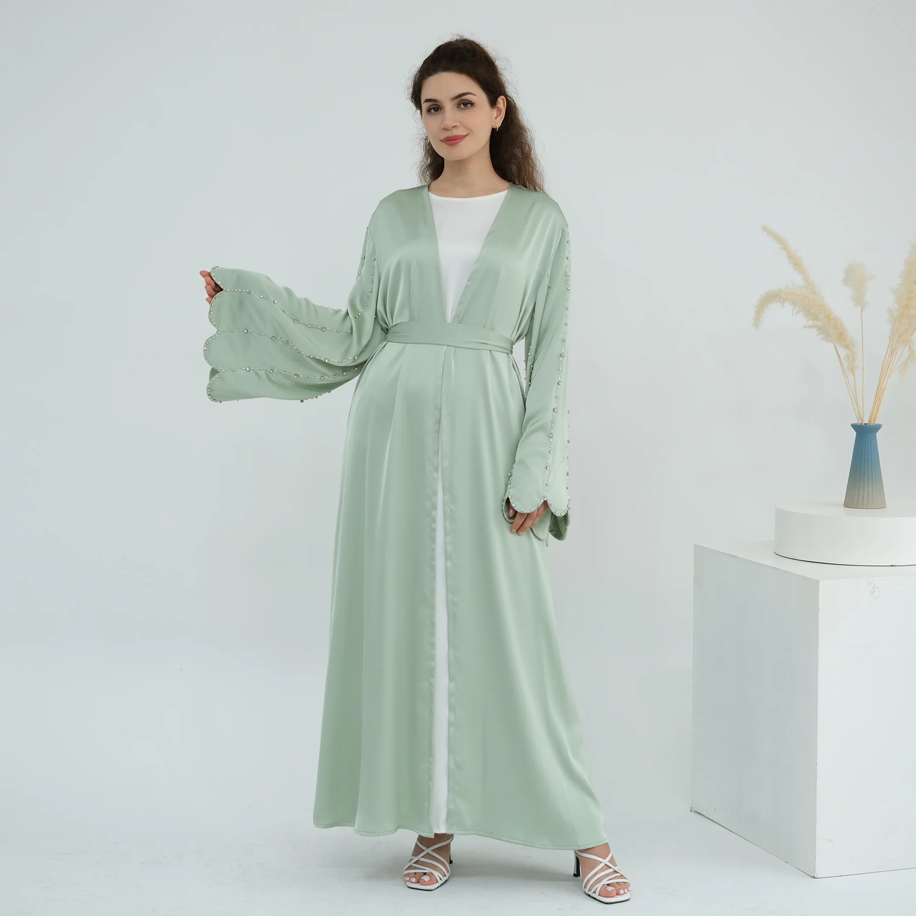 

Ид бисер открытая Абая Дубай кафтан женское мусульманское платье макси кимоно кардиган Рамадан Kebaya кафтан марокканский женский халат Джалабия