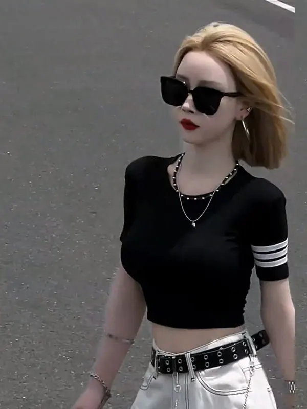 T-shirt ort Sve slim fit T-shirt estiva unica con taglio in vita da donna Bars American Bla oulder T-shirt Cool Sle Pure...