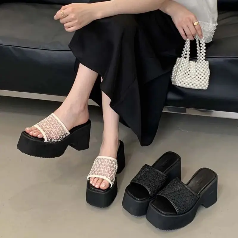 Zapatillas de tacón negro para mujer, zapatos de cuña de bloque, sandalias de playa de malla de verano, zapatillas informales de tacón alto con plataforma, zapatillas Beige, tendencia para mujer