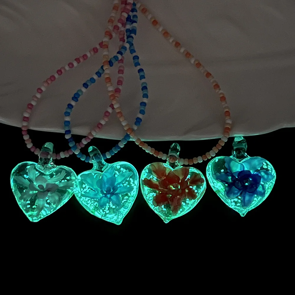 Hot Selling Charming Noctilucent Heart Murano Lampwork Glass Pendants Flower Charms Necklace For Girl Women Jewelry Gift