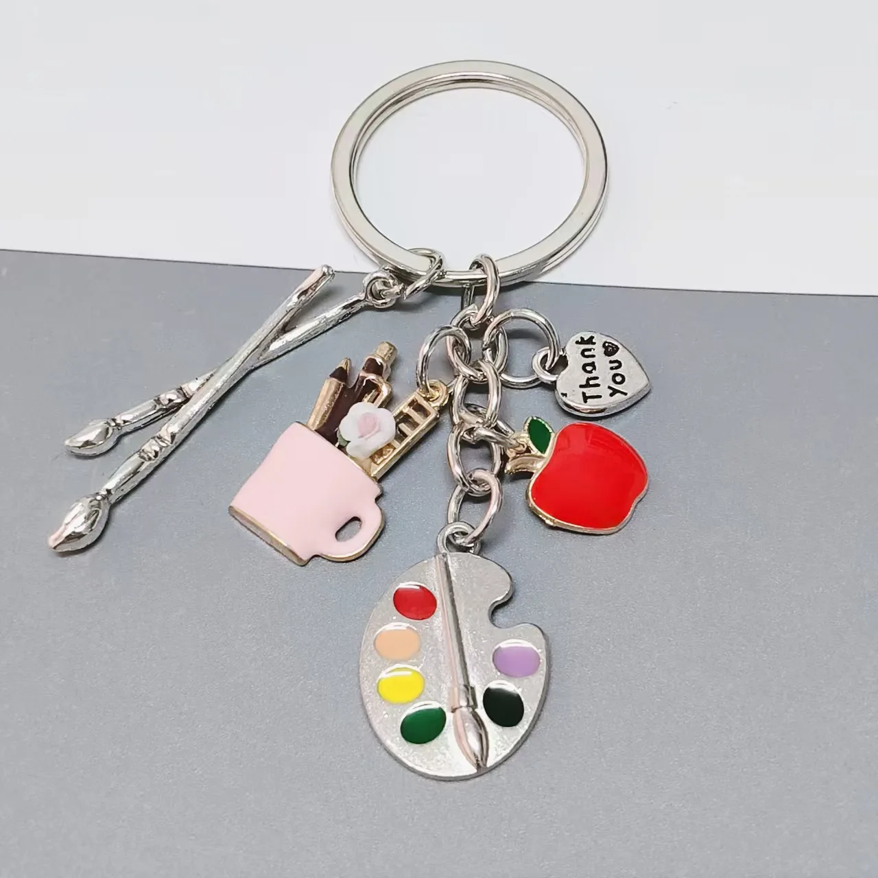 1 Stück Kunstlehrer-Schlüsselanhänger, Farbpalette, Pinsel, Apfel, Dankeschön-Herz-Anhänger, Weihnachts-, Black-Friday-, Geburtstags- und Abschlussgeschenk – Detail 1