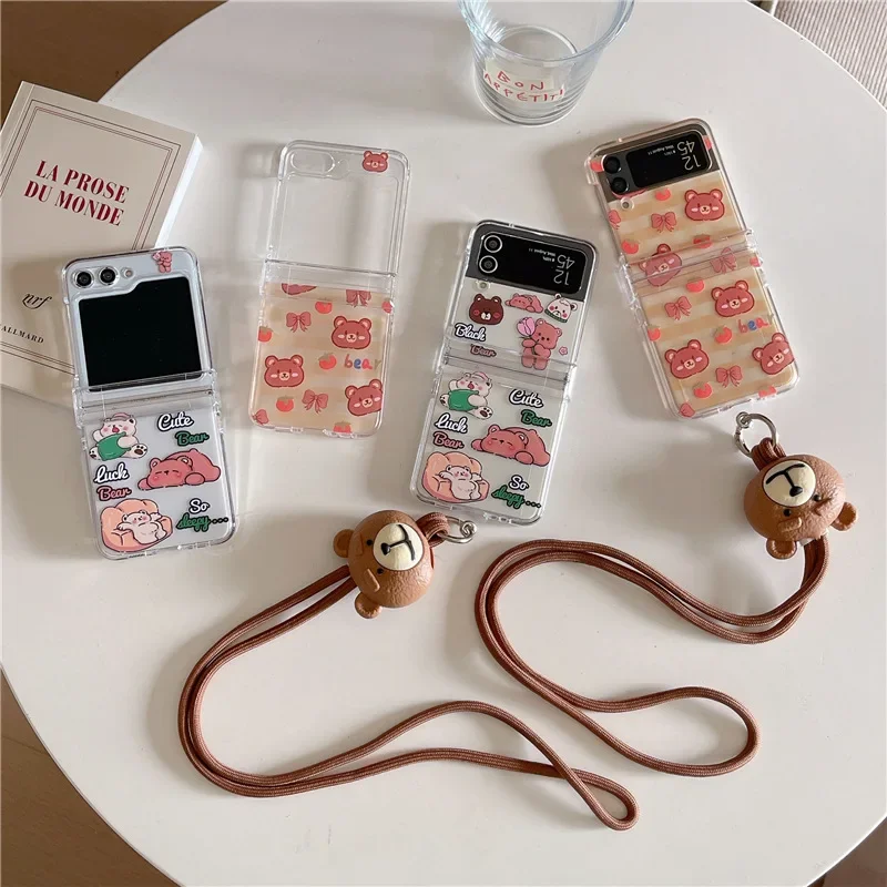 Funda de teléfono con cordón de oso lindo para Samsung Galaxy Z Flip 6 5 4 3, funda trasera protectora para ZFlip4 ZFlip5 ZFlip6