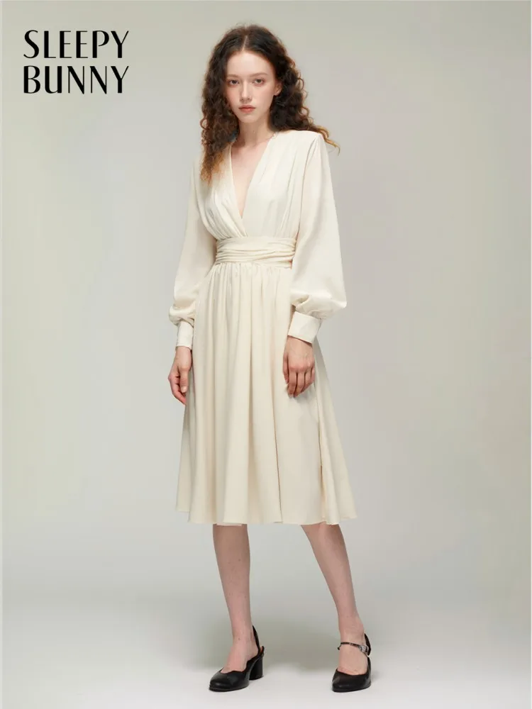 

Elegant V-Neck Chiffon Dress for Women Slim Lantern-Sleeve Lady Maxi Gown Soft Draping Flowy Long Dress for Formal Daily Outfits